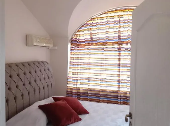 Wild Cherry 2 Bedroom Economy-3