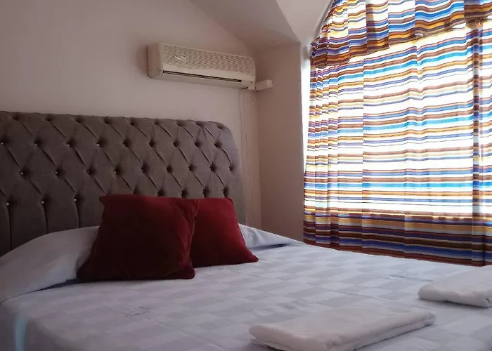 Апартамент Wild Cherry 2 Bedroom Economy-3