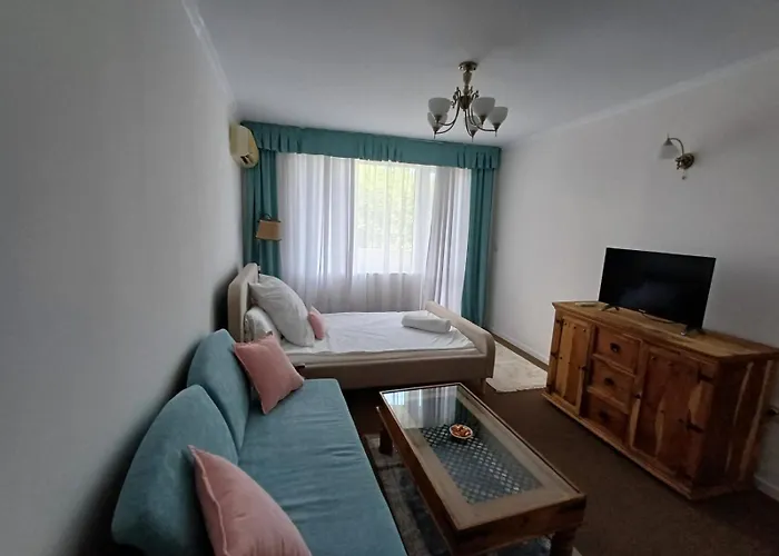 Wild Cherry 2 Bedroom Economy-3 Apartment